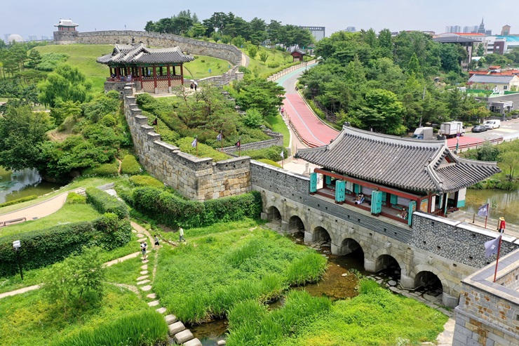 Suwon Hwaseong Fortress (Suwon, Gyeonggi)