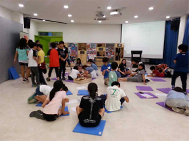 교육중인 어린이들