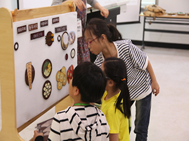 열두 달 우리 풍속 교육중인 어린이들