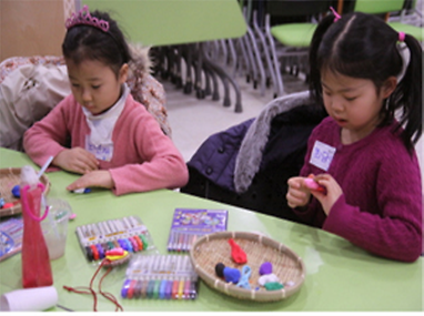 닭띠 이야기 교육 모습