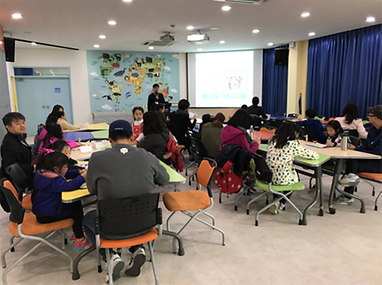 수업중인 교실 전경