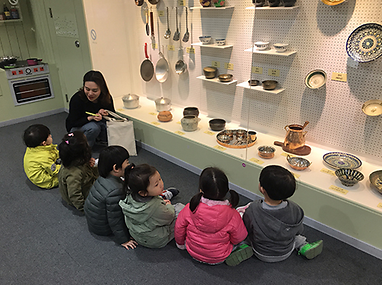 교육중인 어린이들