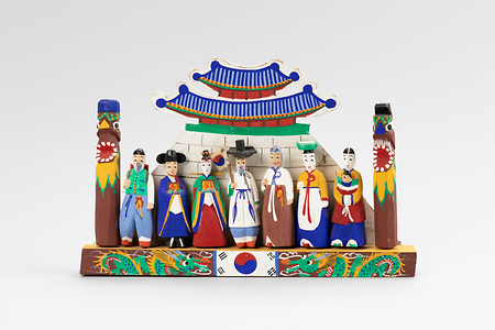 한국 목각인형