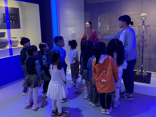 지역박물관 전시 관람