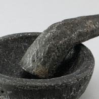 울륵 바뚜(양념 으깨는 도구)