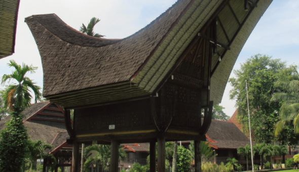 또라자 지역의 전통가옥