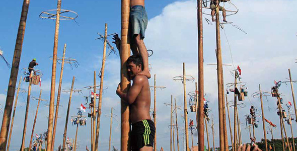 '빤잣 삐낭' 경기 모습