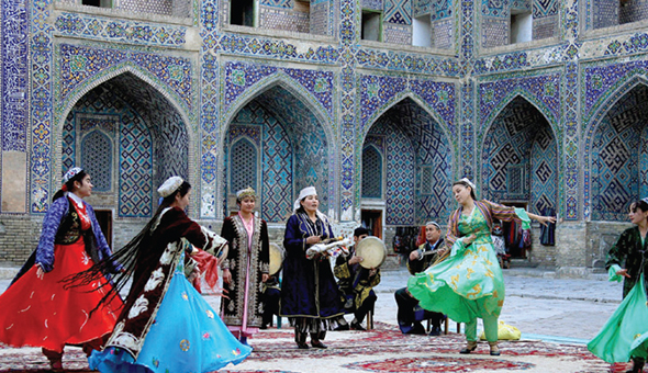 츅제를 즐기는 사람들